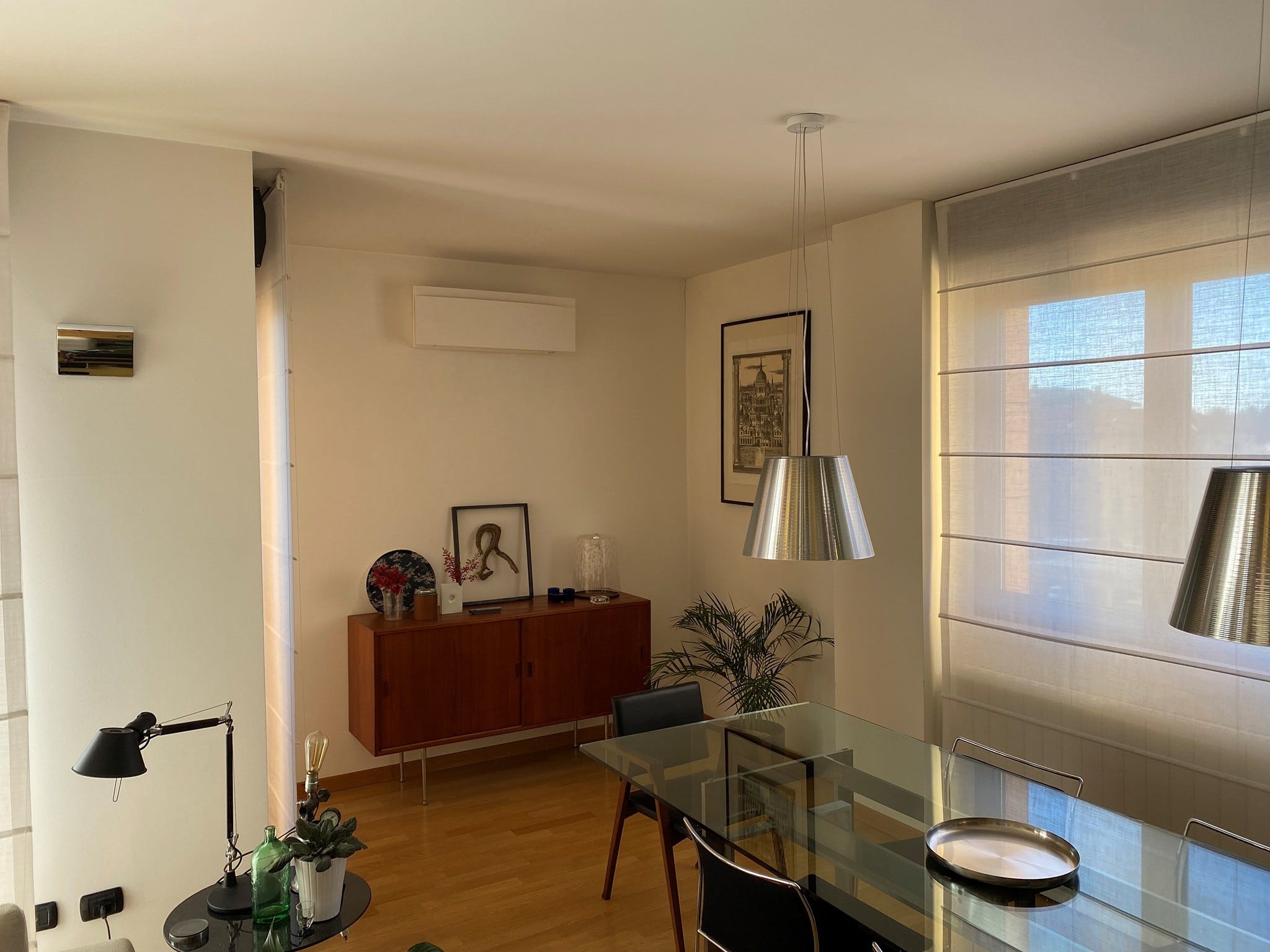 Дневна соба со монтирана инсталација на Daikin