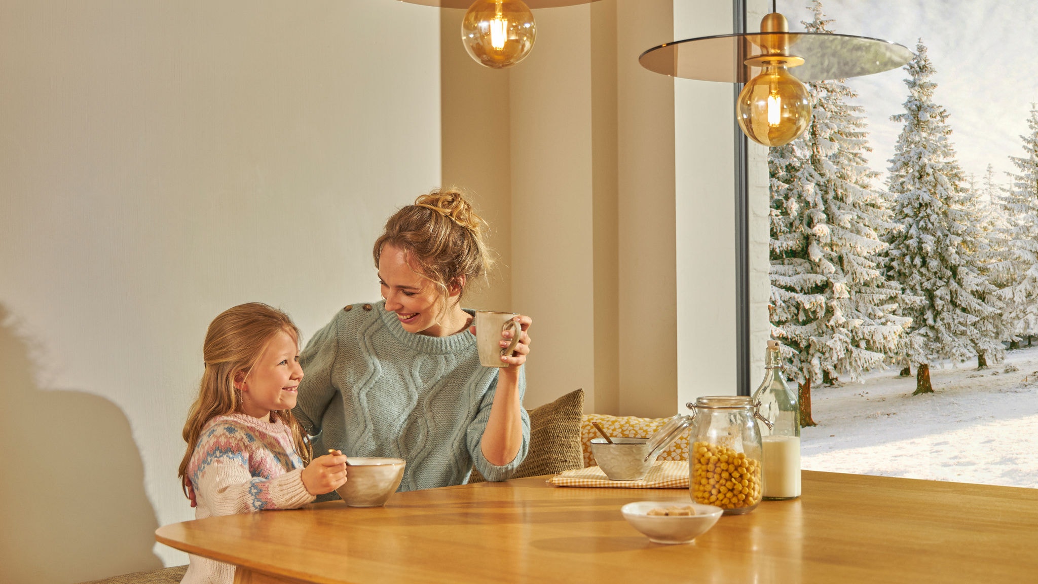 Мајка и ќерка имаат момент на убавина на одлична температура, благодарение на Daikin